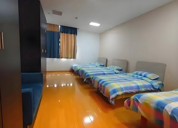 杨幂在首映礼上的一个举动，让赵丽颖再成为焦点